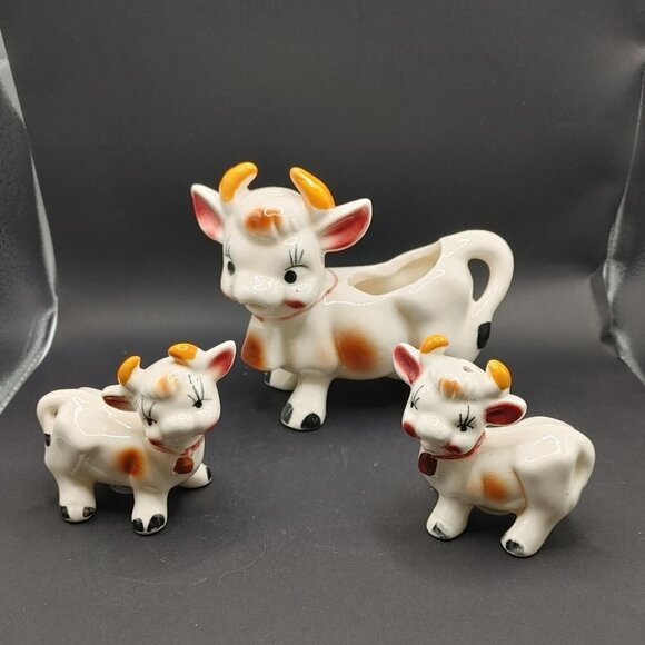 Vintage Porcelain Figure Set 3 Pieces Salt, and Pepper Spreader Milk Jug - Picture 1 of 11